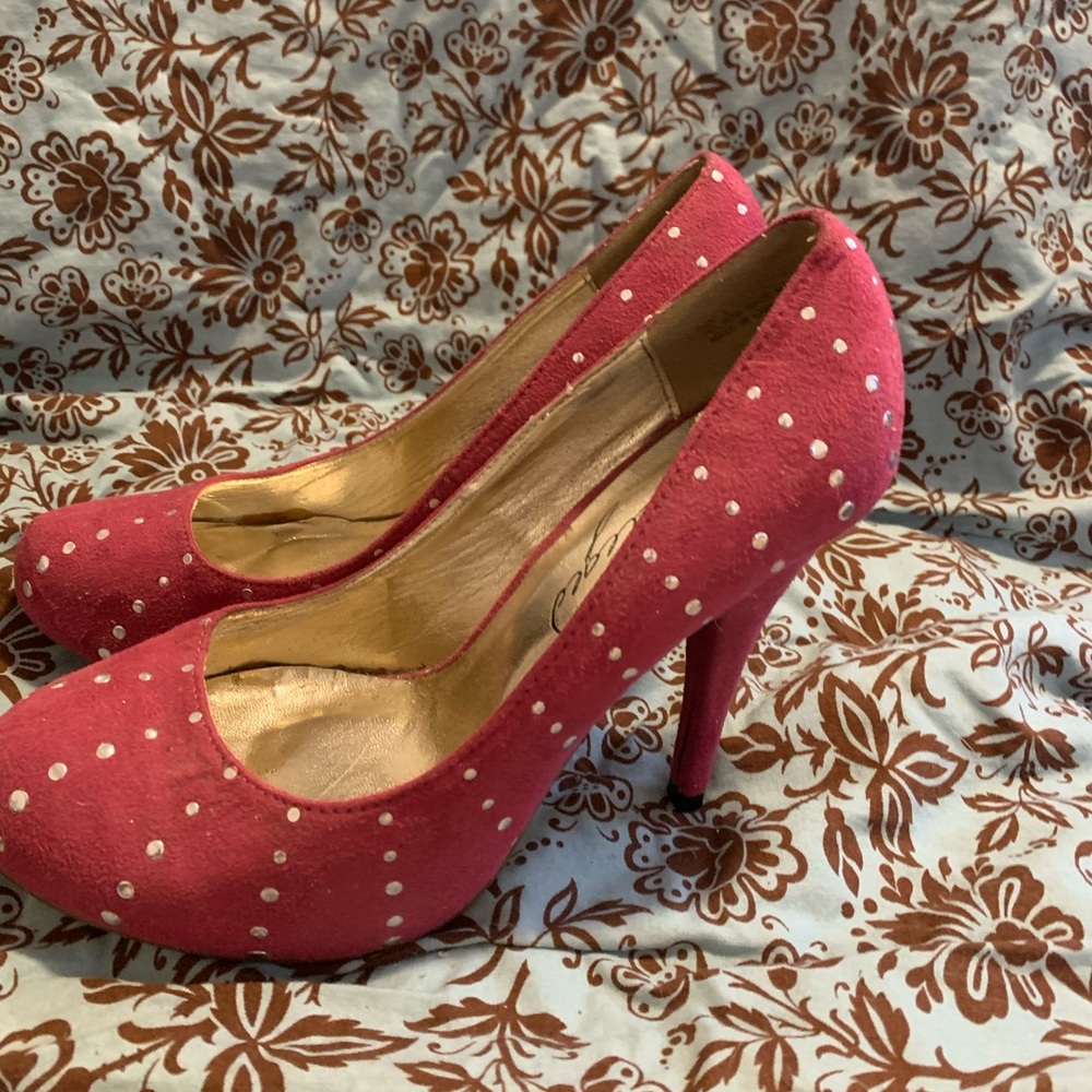 Pink heels